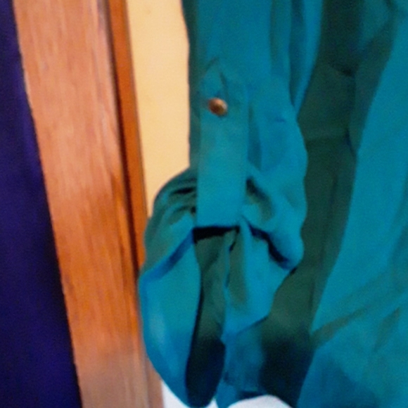 Blouse - Picture 2 of 3